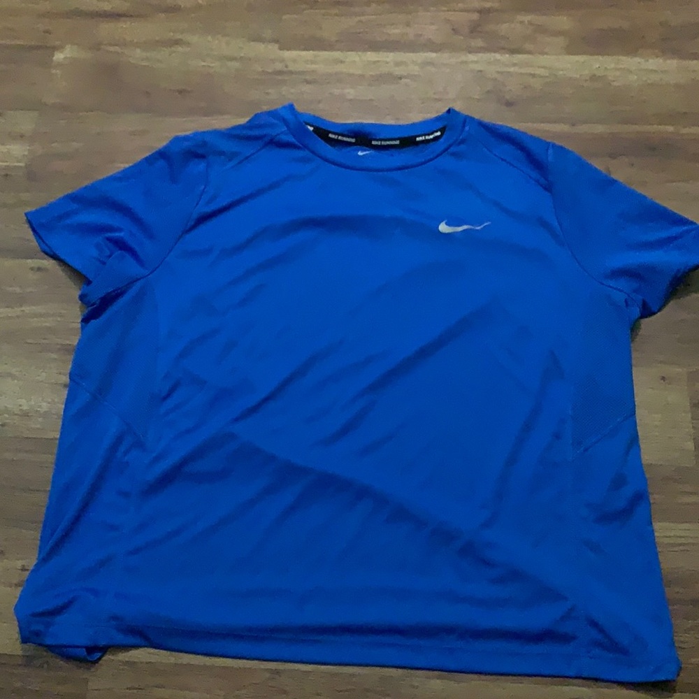 Nike work out top